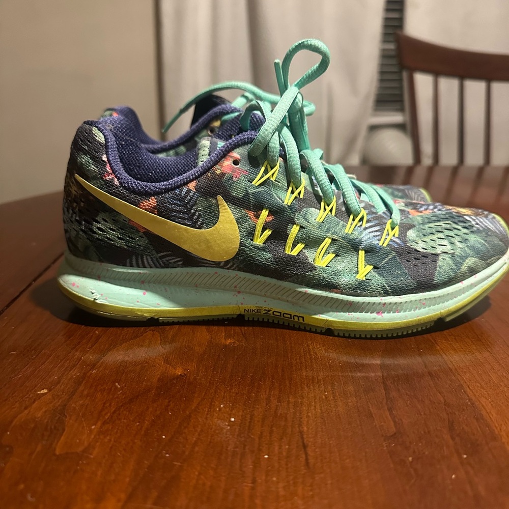 Nike Blue and Teal Running Shoes